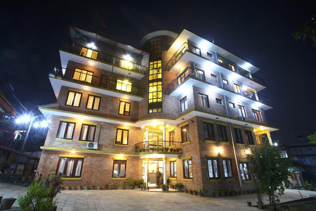 Royal Astoria Hotel Катманду Экстерьер фото